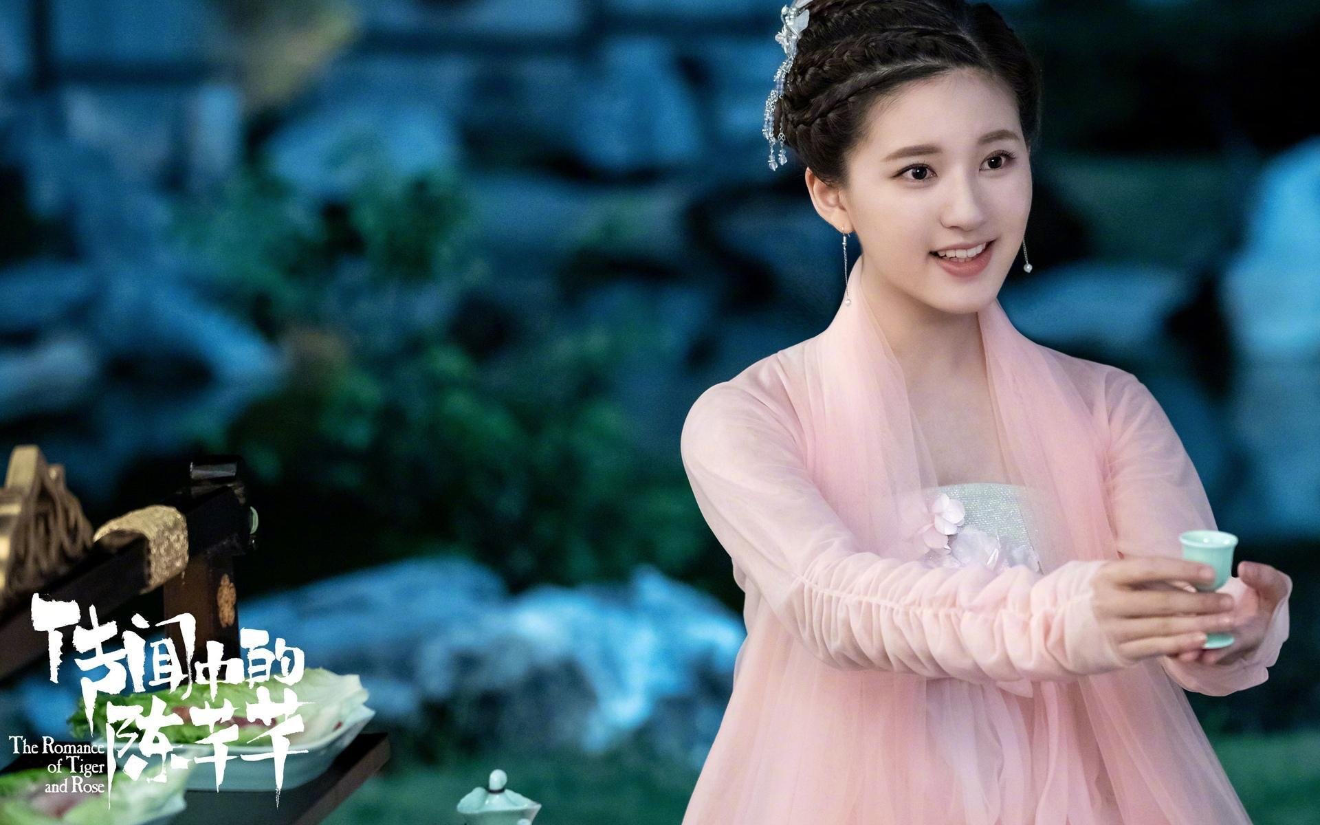 乐鱼体育登录-临场换人奏效替补球员贡献致胜进球赢得满堂喝彩,替换球员从什么处入场