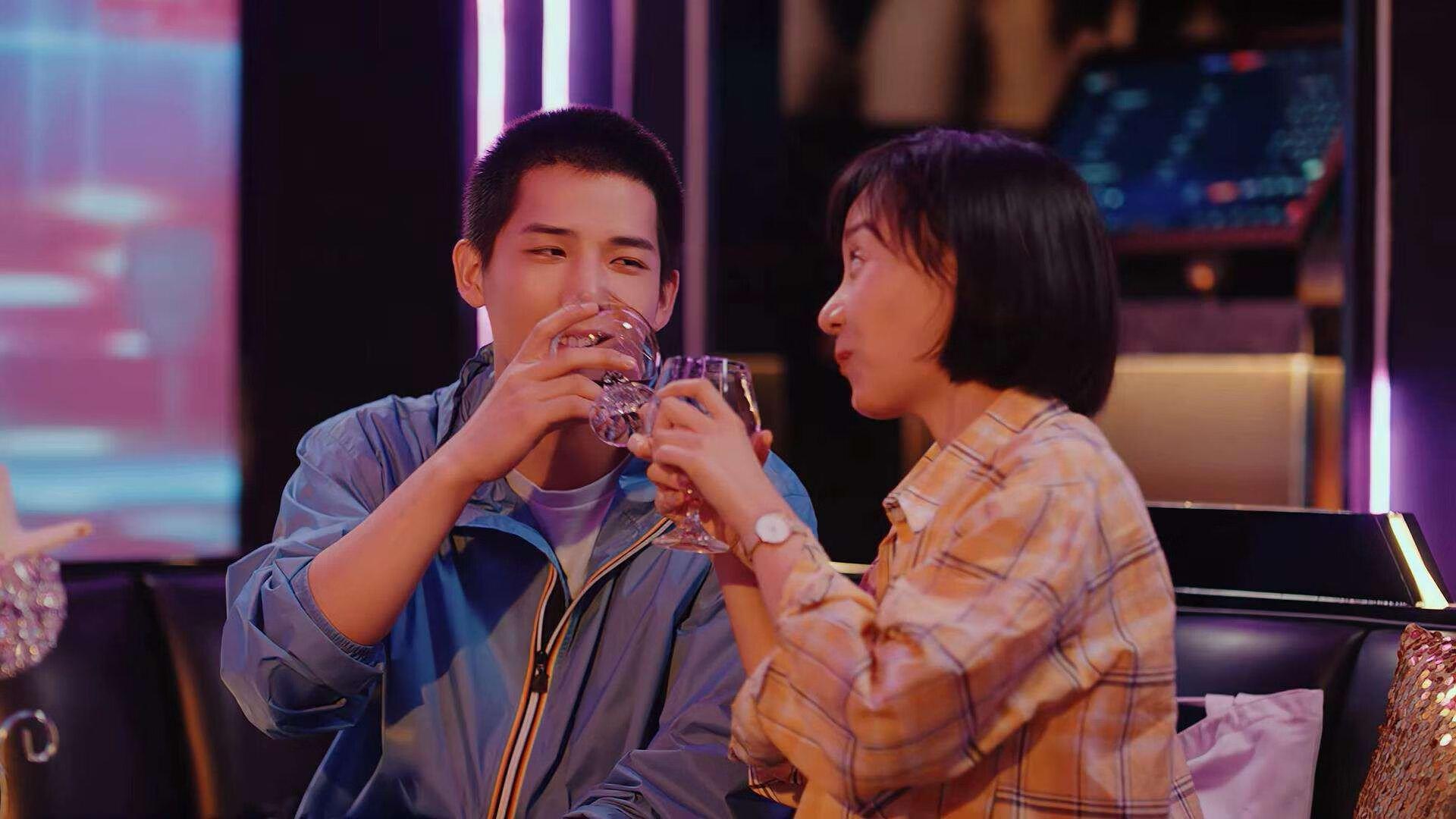 leyu乐鱼-赫梅列夫斯基精准转身助力冲线,赫梅利尼茨基